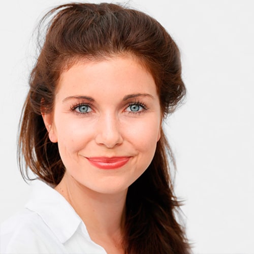 Laura Krüger, Ayurveda Therapeutin